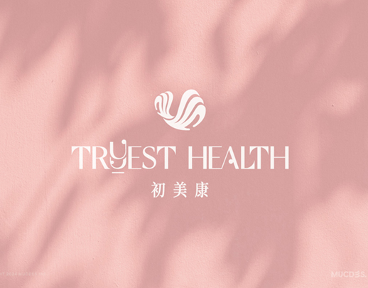初美康